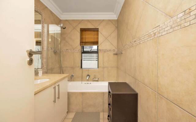 Bright and Stylish Beachfront Apartment