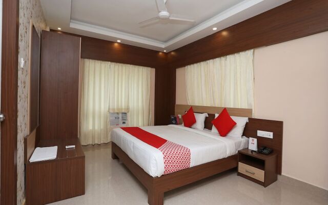 OYO 17418 Hotel Pipul