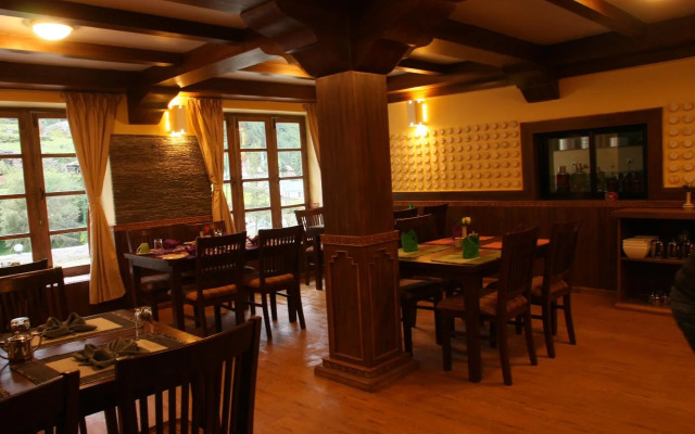 Mountain Lodges of Nepal - Monjo