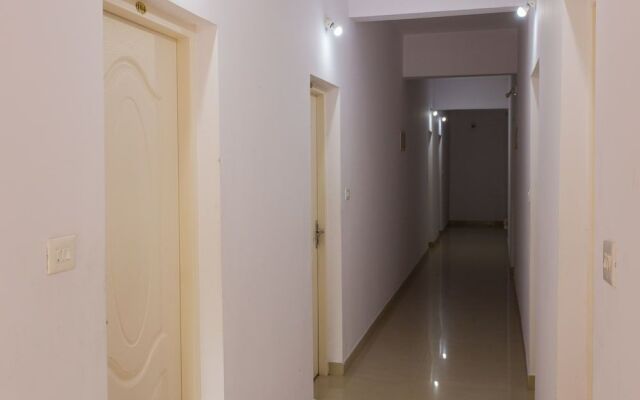 OYO 15599 Reem Residency