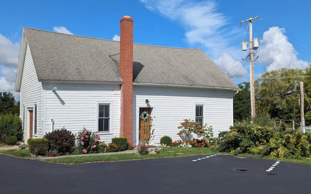 Oak Valley Inn & Suites