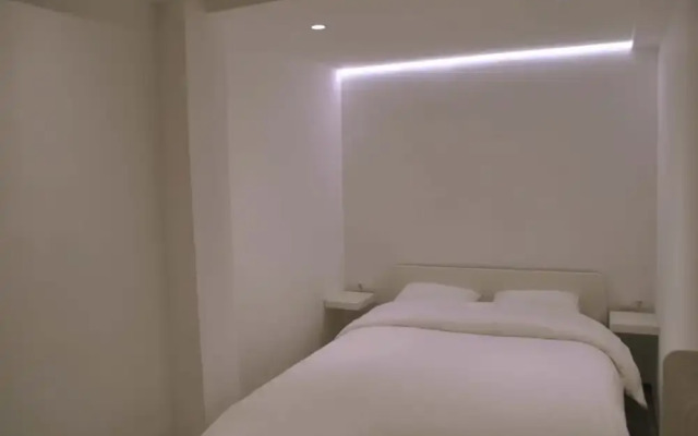 Olala One Apartment