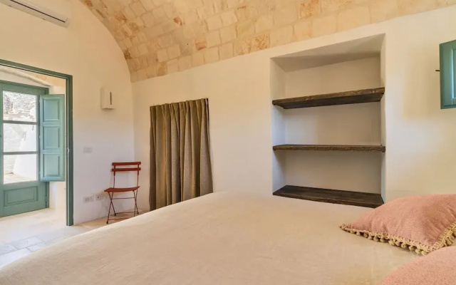 Trulli Pietra Rossa With Pool by Wonderful Italy
