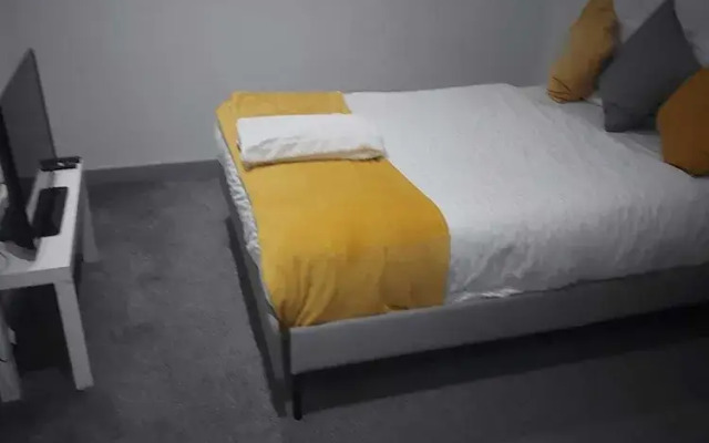 AWESOME 1 Bedroom Flat in Doncaster 2