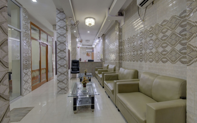 OYO 15589 Hotel Kamdhenu