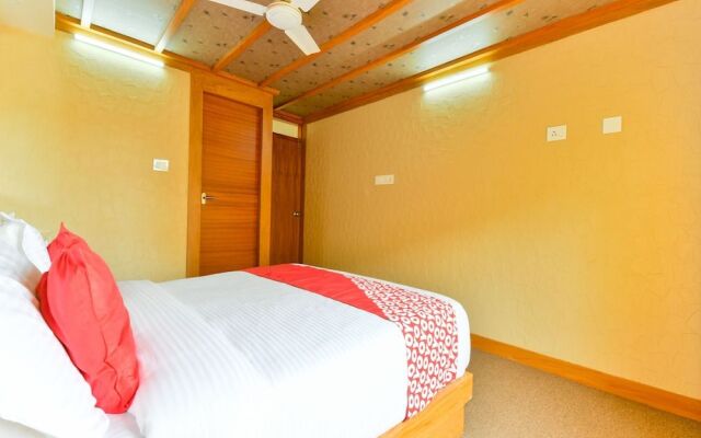 OYO 16838 Big B Houseboat 10 BHK