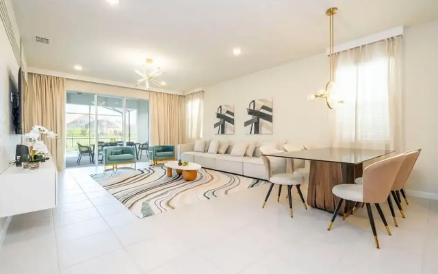 3961 Luxury 7BD Home