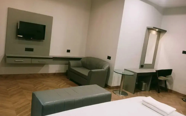 Hotel Prakhyat