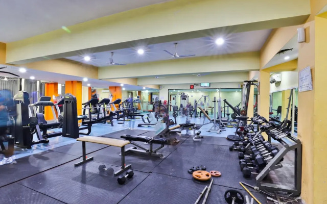 OYO 3975 Golden Star Country club