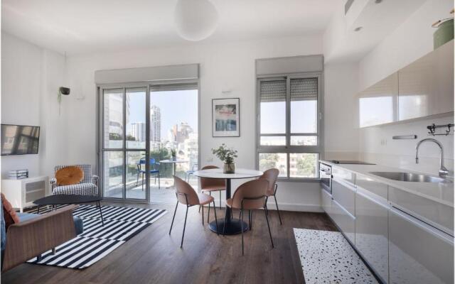 Bauhaus Boutique by TLV2rent