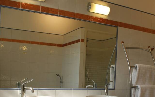 Une chambre a Neuilly