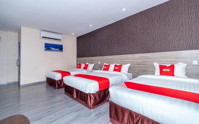 OYO 90147 Hilltop Hotel