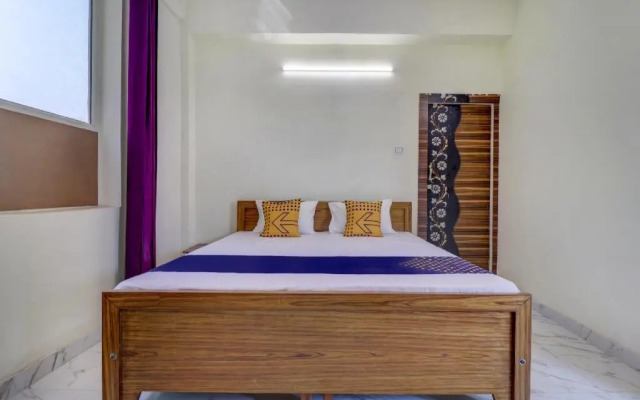 PR Grand by OYO Rooms
