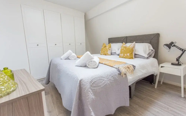 The Manor Suite