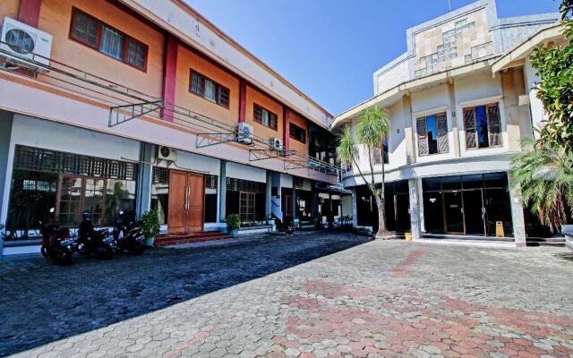OYO 90372 Hotel Arum Jaya