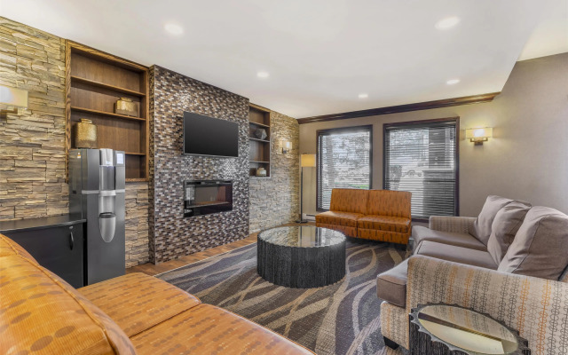 Best Western Plus Country Meadows Inn