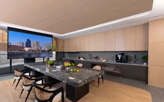 base-Sanlitun Serviced Apartment