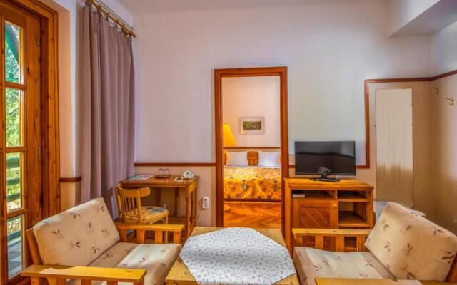 Bakony Hotel