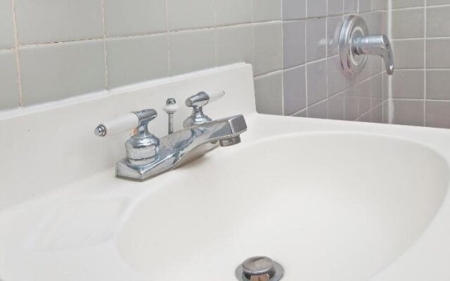 Midtown East Apartments