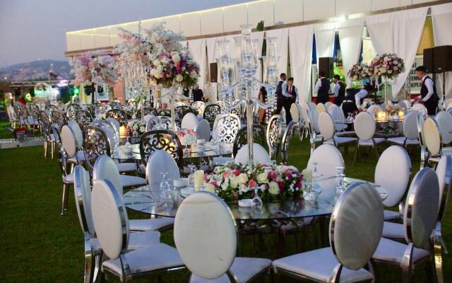 Damour Country Club