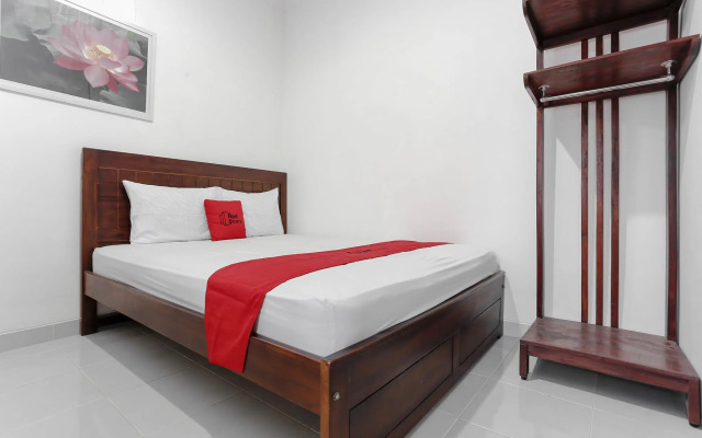 RedDoorz near Candi Sambisari 2