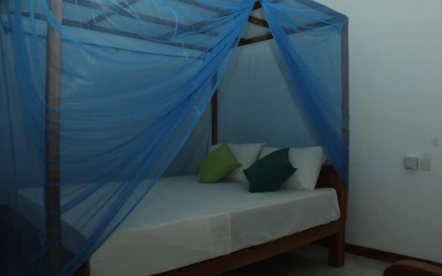 Thirasara Holiday Inn