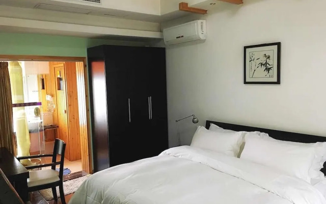 Taiping Lake Clove Garden Hotel