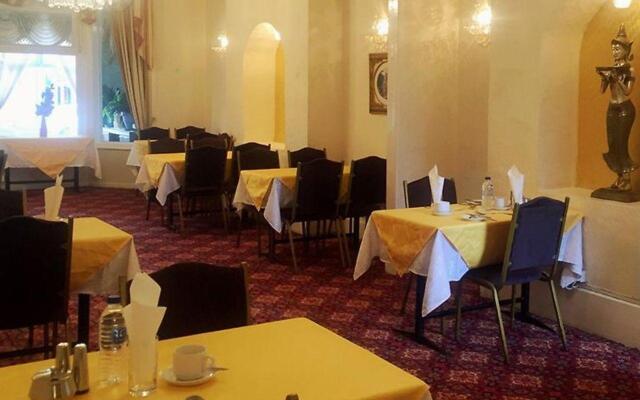 St Elmo Hotel