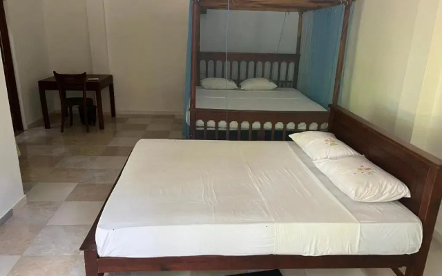 Villasiri and Leon Beach Paradise