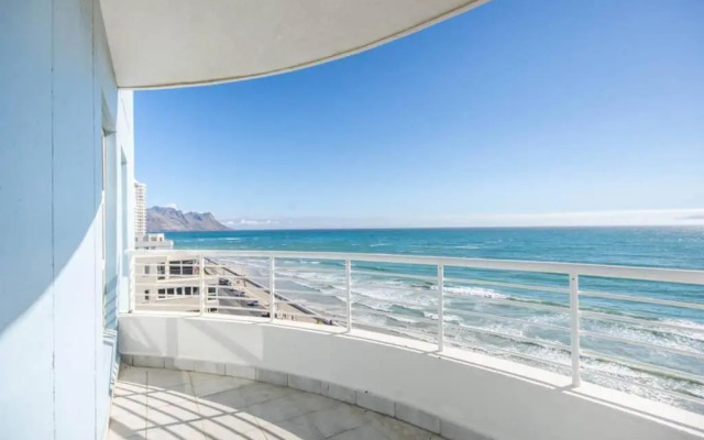 Oceanfront Panoramic Beach View