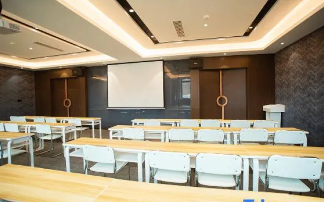 Yitel Zhishang Hotel (Quzhou Kaihua Deyang Building)