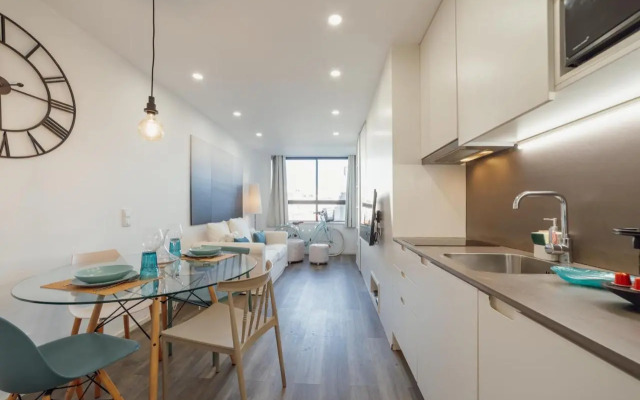 1BR Flat in Trindade w/ AC by metro station