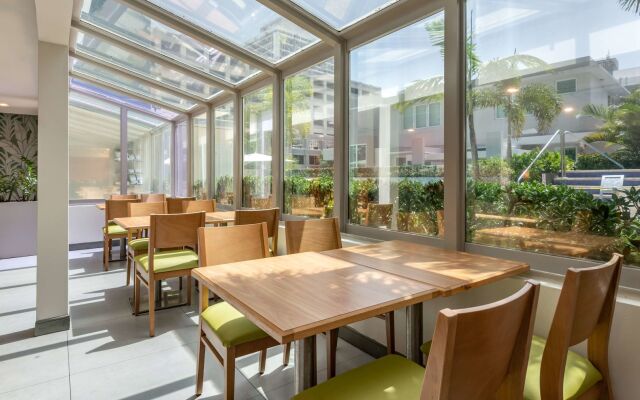 Condado Palm Inn San Juan, Tapestry Collection by Hilton
