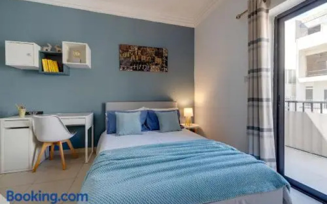 Seaside Bliss 3BR Holiday Apartment Sliema