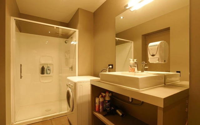 Auckland CBD Modern 2 Bedroom Apartment