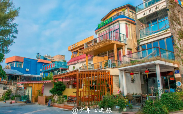 YueLanwan Seaside Resort Hotel
