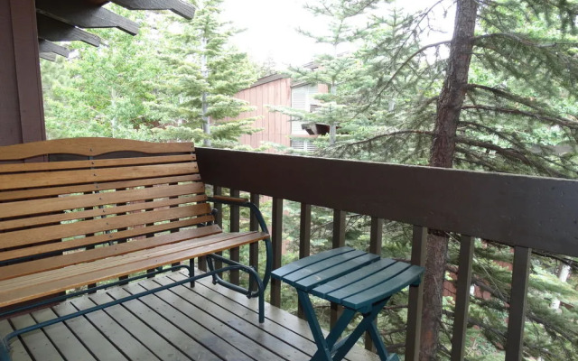 Mammoth Estates - 4 Seasons of Beauty w/ Amenities!