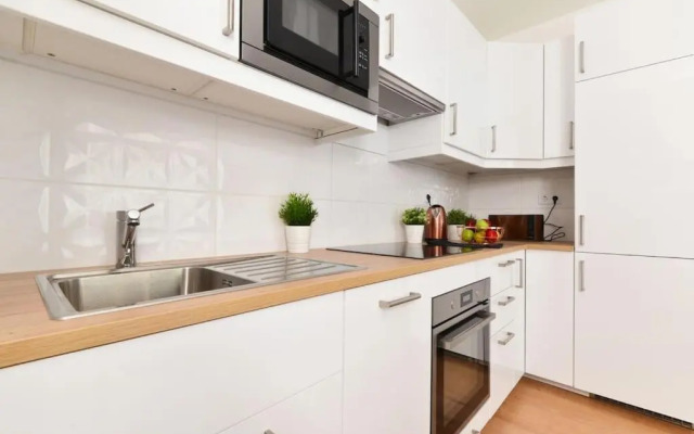 Laurel Bay Apartment