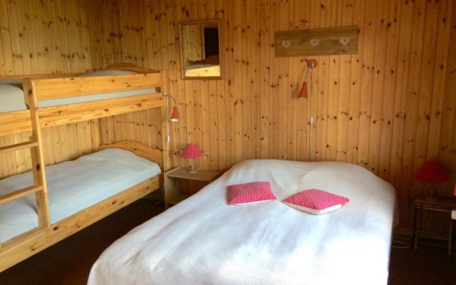 Outstanding chalet for groups, south facing, breathtaking views - all year round – Guest Rooms – Ayent