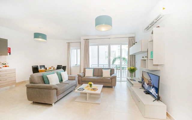 The Hillock South B4