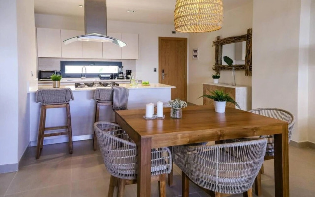 Modern and Spacious Condo Steps From the Beach