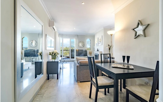 SAT24 - 2 bedroom, close to Puerto banus