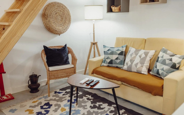 Mezzanine Stylish Apartment S