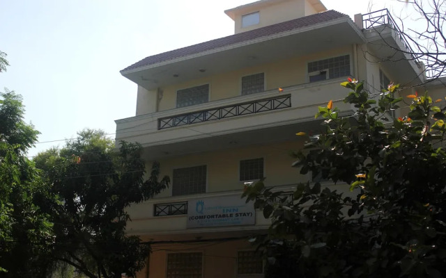 OYO 439 Hotel Queens Inn