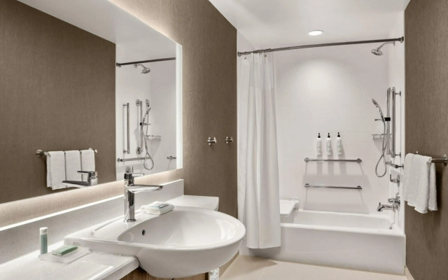 Springhill Suites By Marriott Menomonee Falls