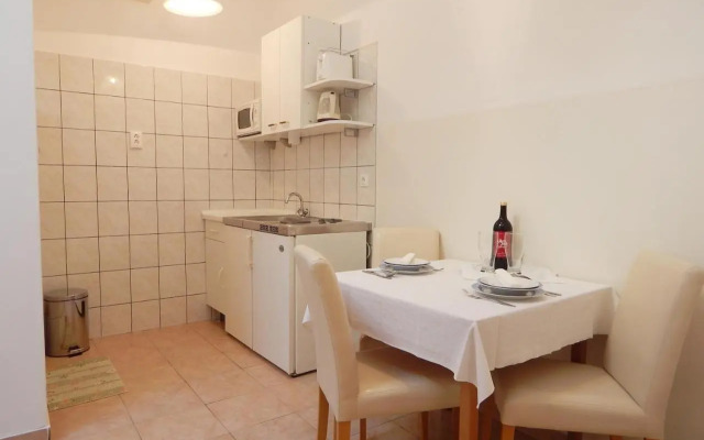 Apartments by the sea Duce, Omis - 946