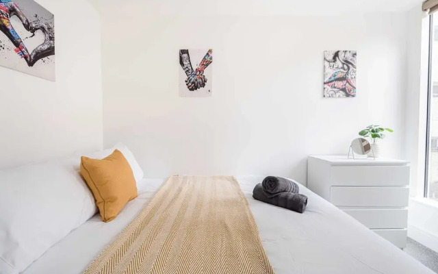 Host Stay Maple Court