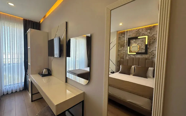 Fourpoints Airport Hotel