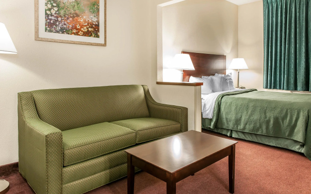 Quality Inn & Suites Danville East