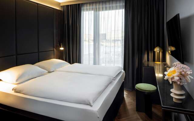 Hotel ROMY by AMANO